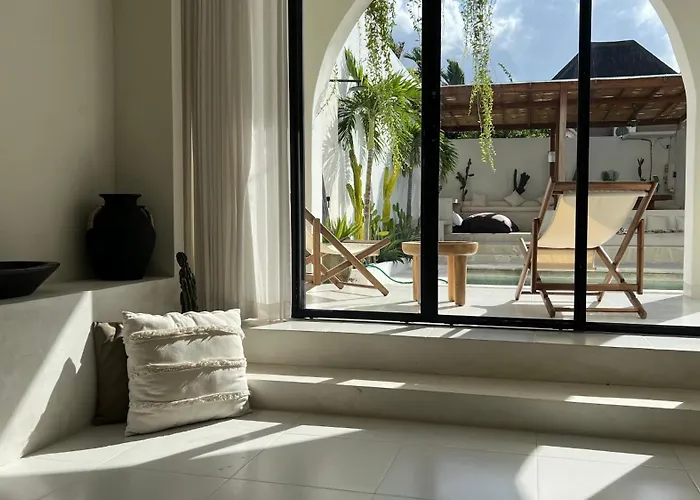 Chic Mediteranean 2 Bedroom W Private Pool Villa Canggu