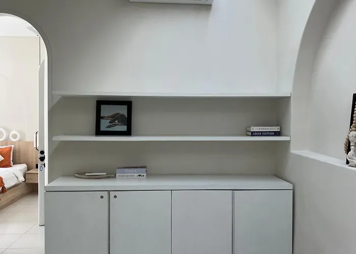 Chic Mediteranean 2 Bedroom W Private Pool