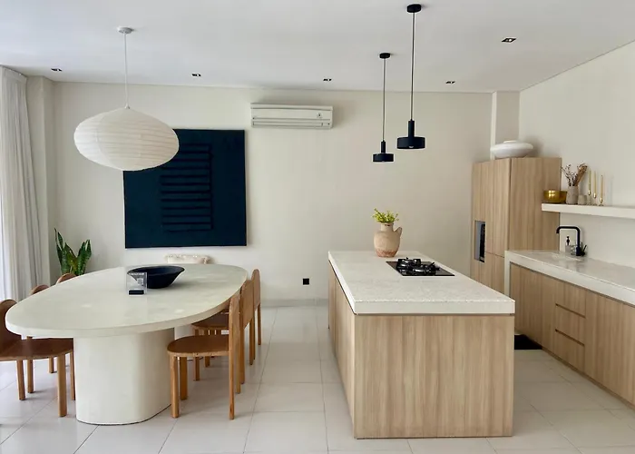 Villa Chic Mediteranean 2 Bedroom W Private Pool